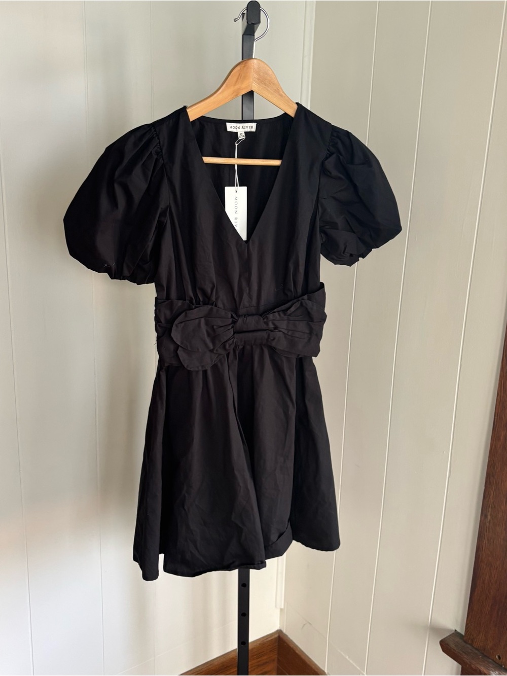 Moon River NWT Bella Bow Mini Dress Black Puff Sleeve A Line Womens XS *NOTE